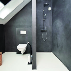 Special shower and bath area